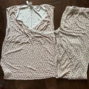Nursing pajamas